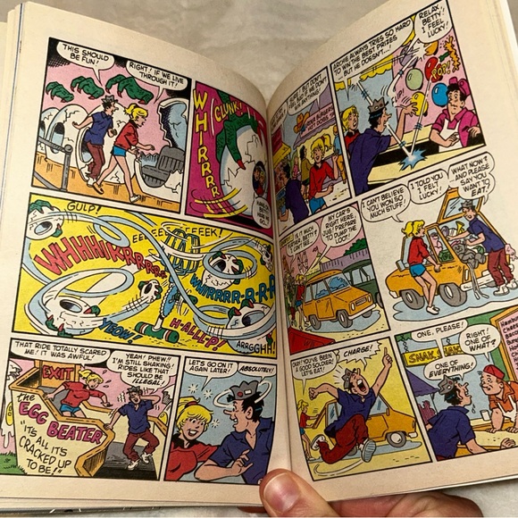 📚BOOK SALE 5 for $20📚 Archie Comic Book Laugh Magazine No. 152 October 1999 - Picture 4 of 9